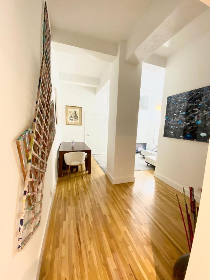 Luxury Apartments Next To Times Square Ню Йорк Екстериор снимка