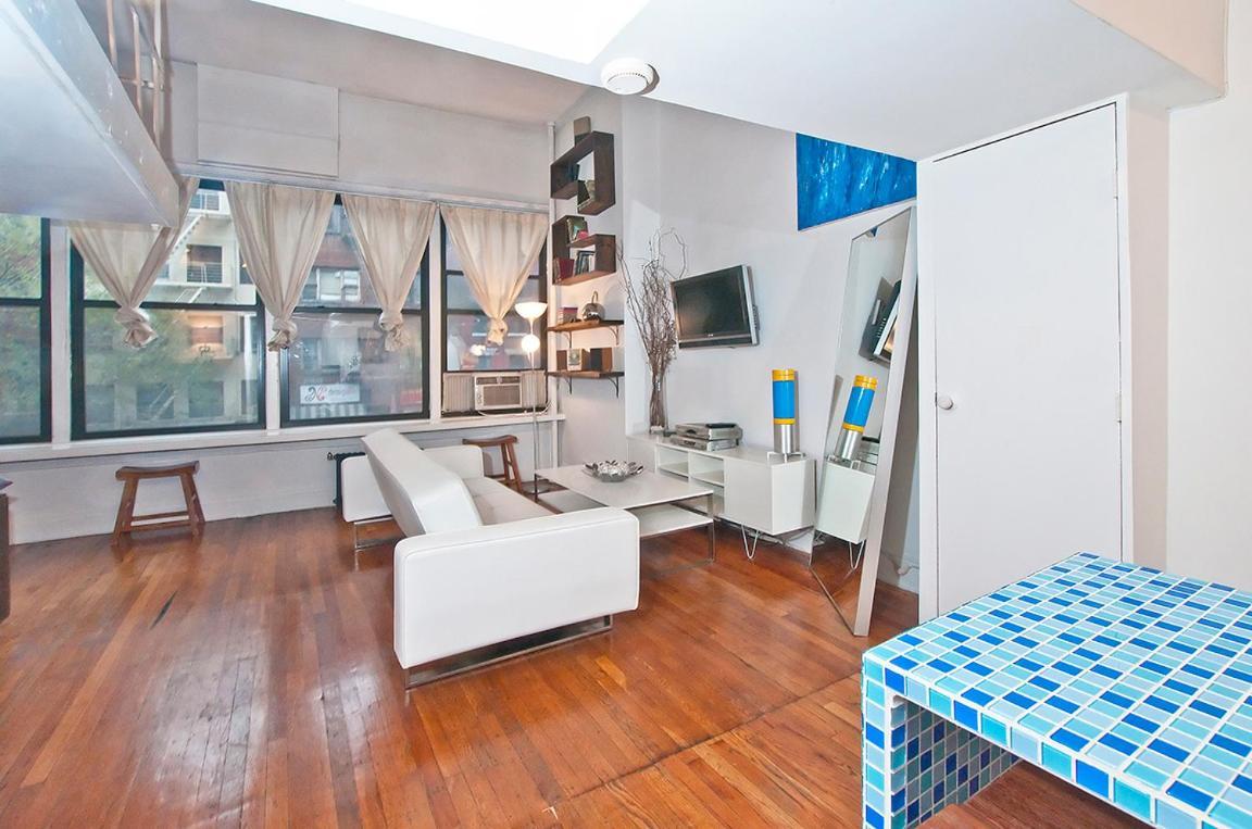 Luxury Apartments Next To Times Square Ню Йорк Екстериор снимка