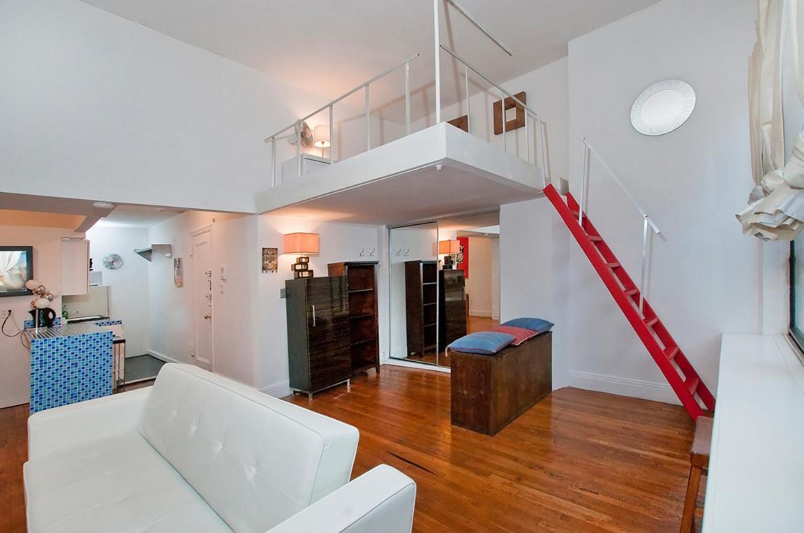 Luxury Apartments Next To Times Square Ню Йорк Екстериор снимка