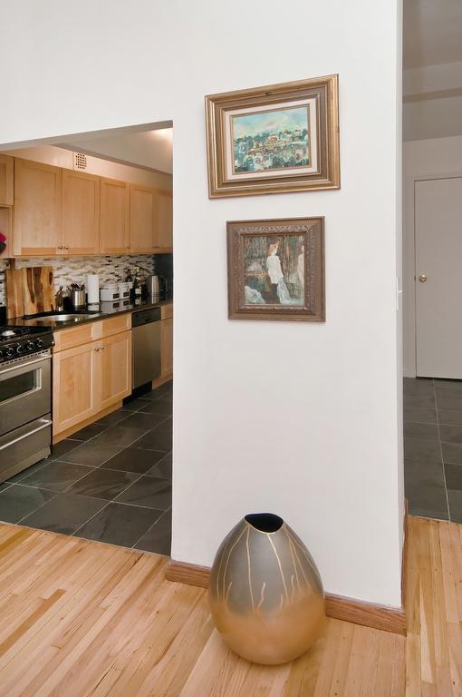 Luxury Apartments Next To Times Square Ню Йорк Екстериор снимка